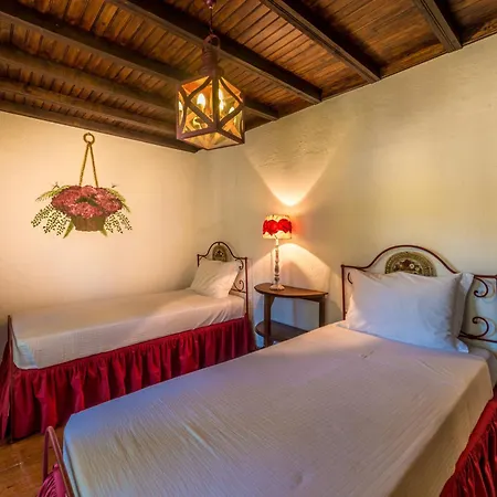 Casa Naves De Sto Antonio Hotel *