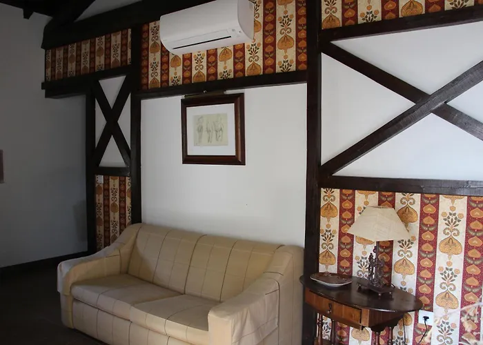 Casa Naves De Sto António *