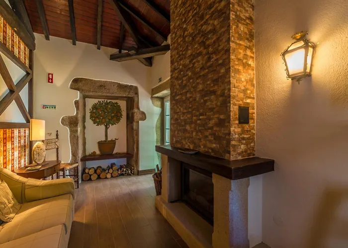 Hotel Casa Naves De Sto António