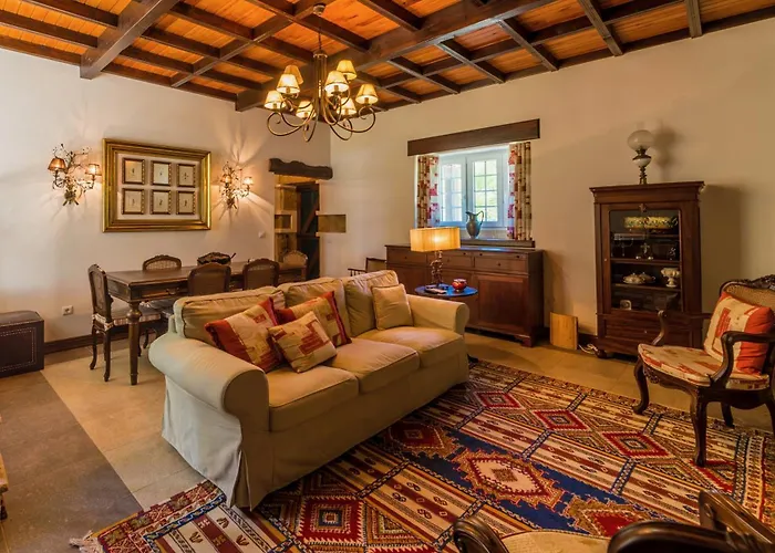 Casa Naves De Sto António *