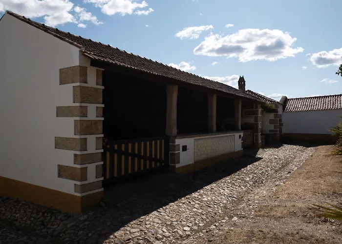 Casa Naves De Sto António Alcafozes