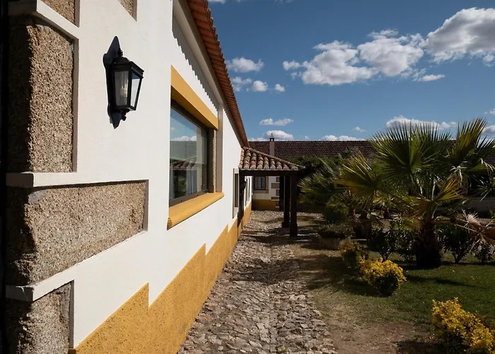 Casa Naves De Sto António Alcafozes